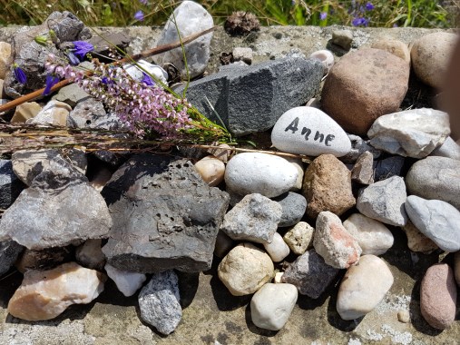 8a. STONES ON GRAVE TOP 2*